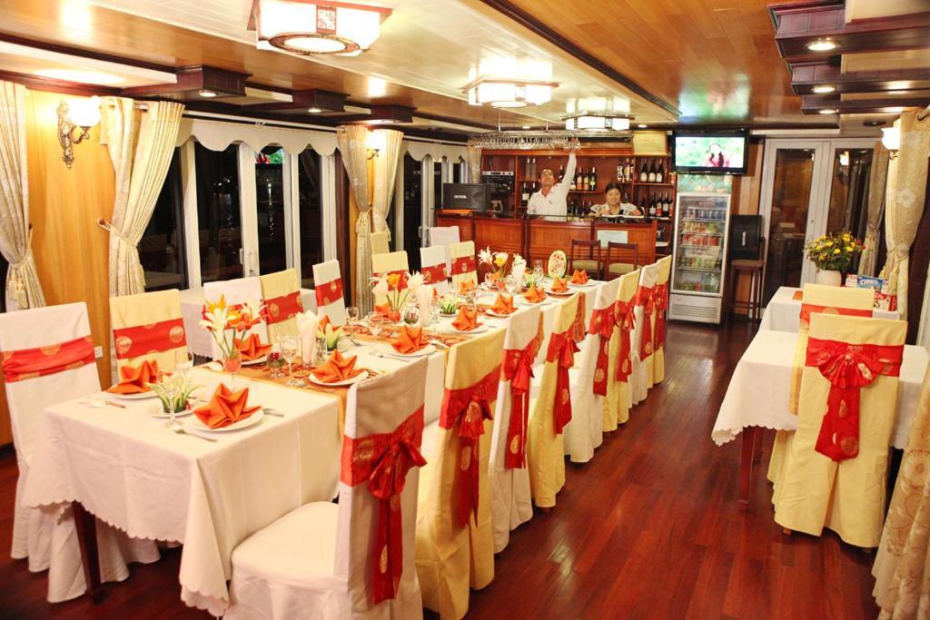 Halong Aurora Cruises Daire Ha Long Restoran fotoğraf